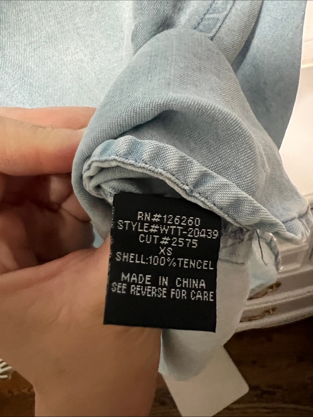 100% Tencel denim style light blue distressed short sleeve top crew neckline - Picture 2 of 5